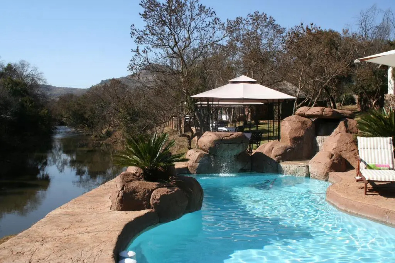 Thanda Manzi Country Hotel