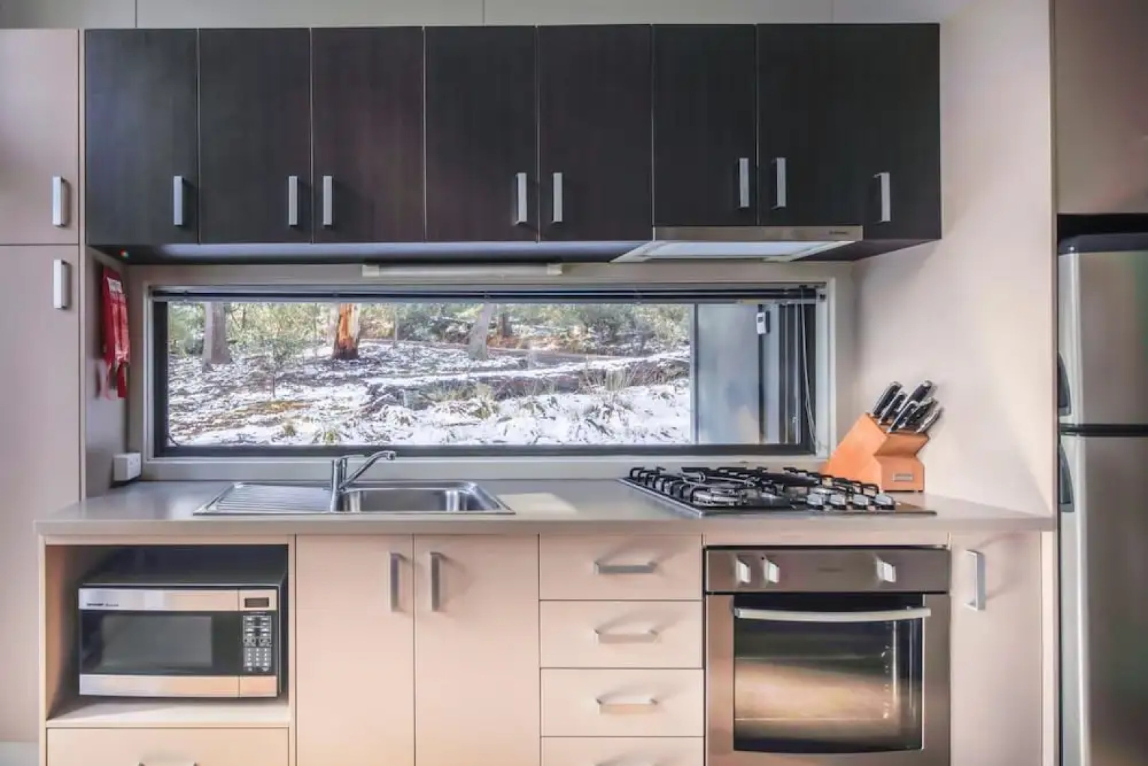 Yarrangobilly Caves House