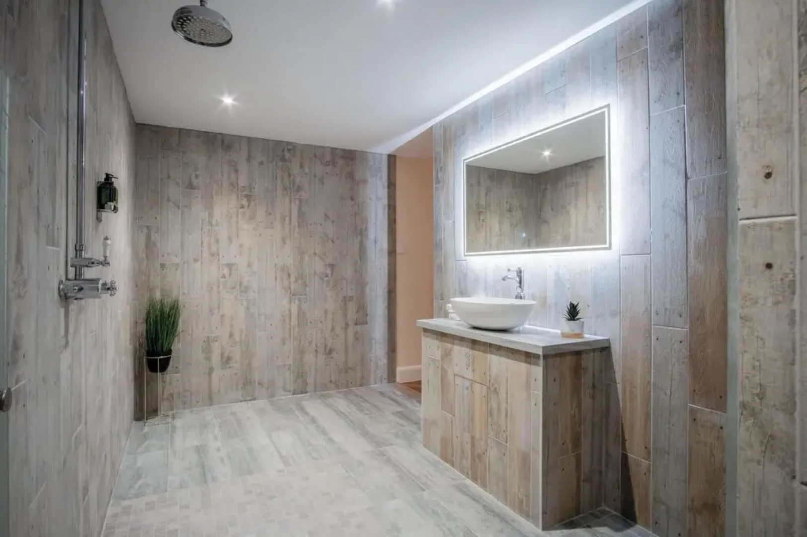 Room 4 The Sleeping Giant Pen Y Cae Inn