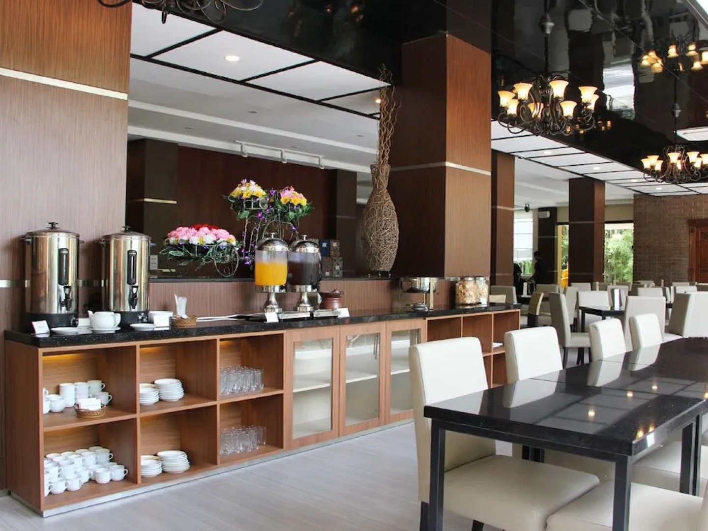 Narita Classic Hotel Surabaya