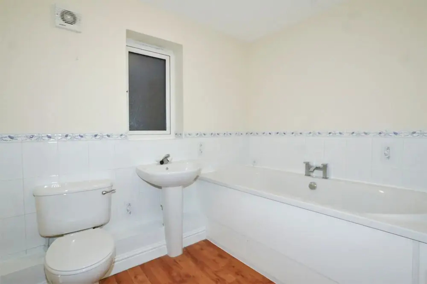 3 Bedroom Holiday Home With River Views