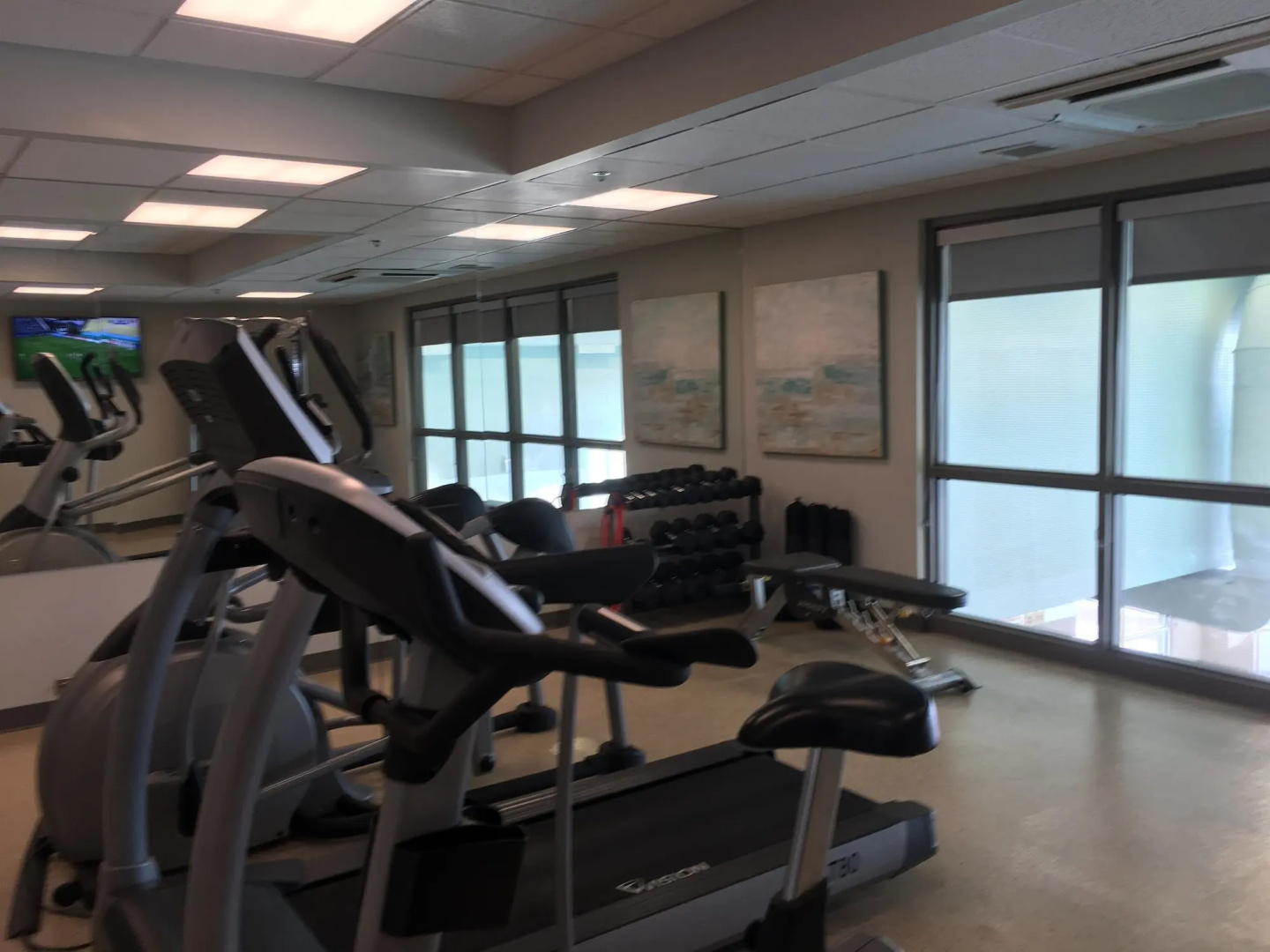 Best Western Plus Airport Inn & Suites