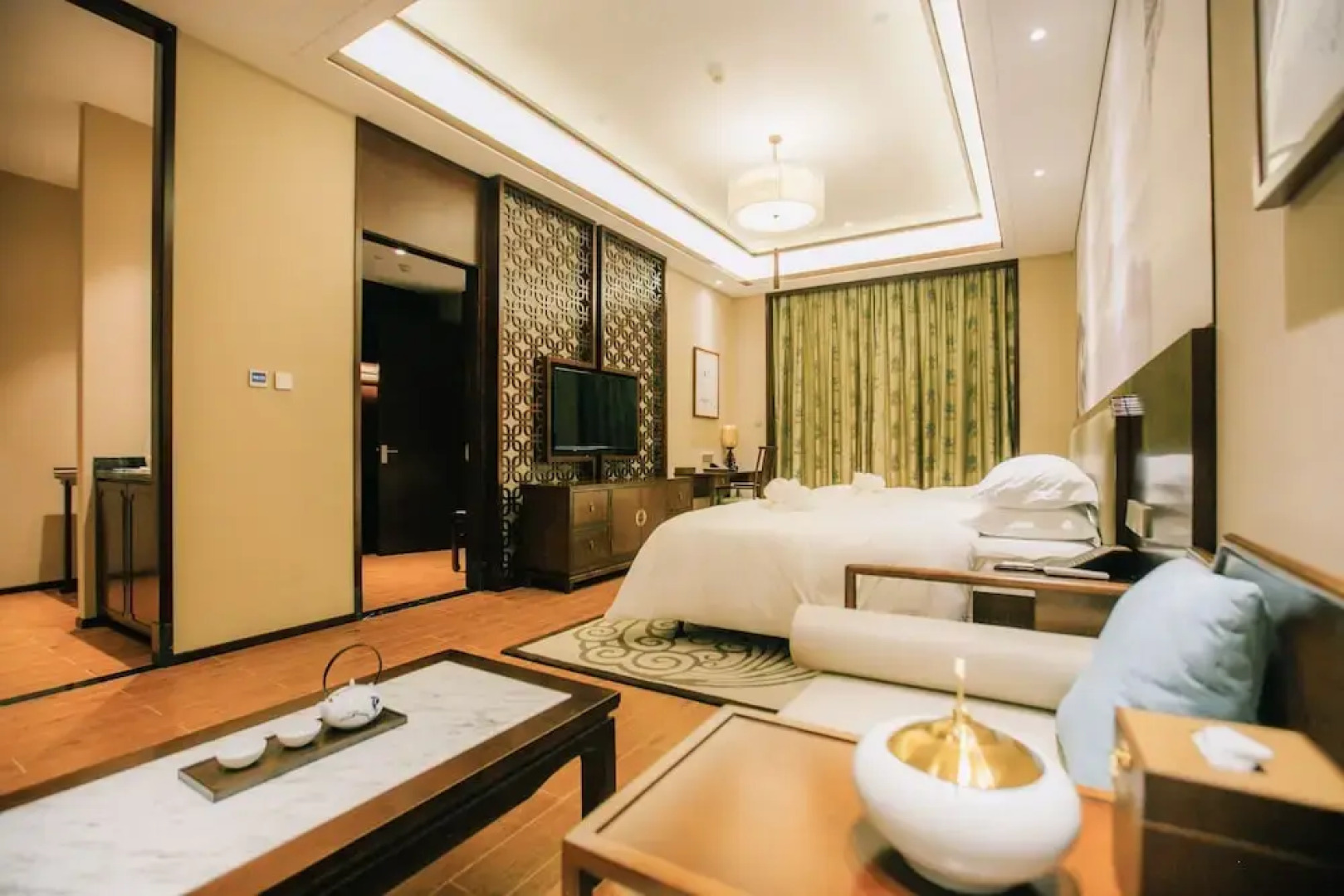 Xinhualian Lv Xin Gu Hotel