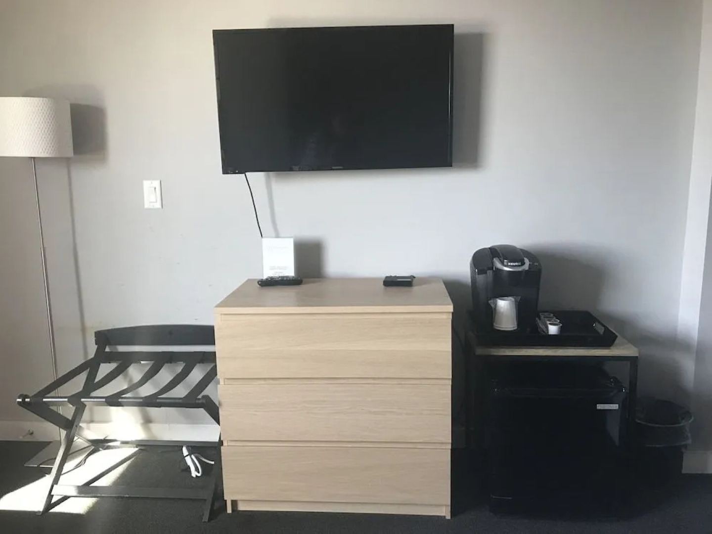 Harbor Inn Self Check-in Hotel