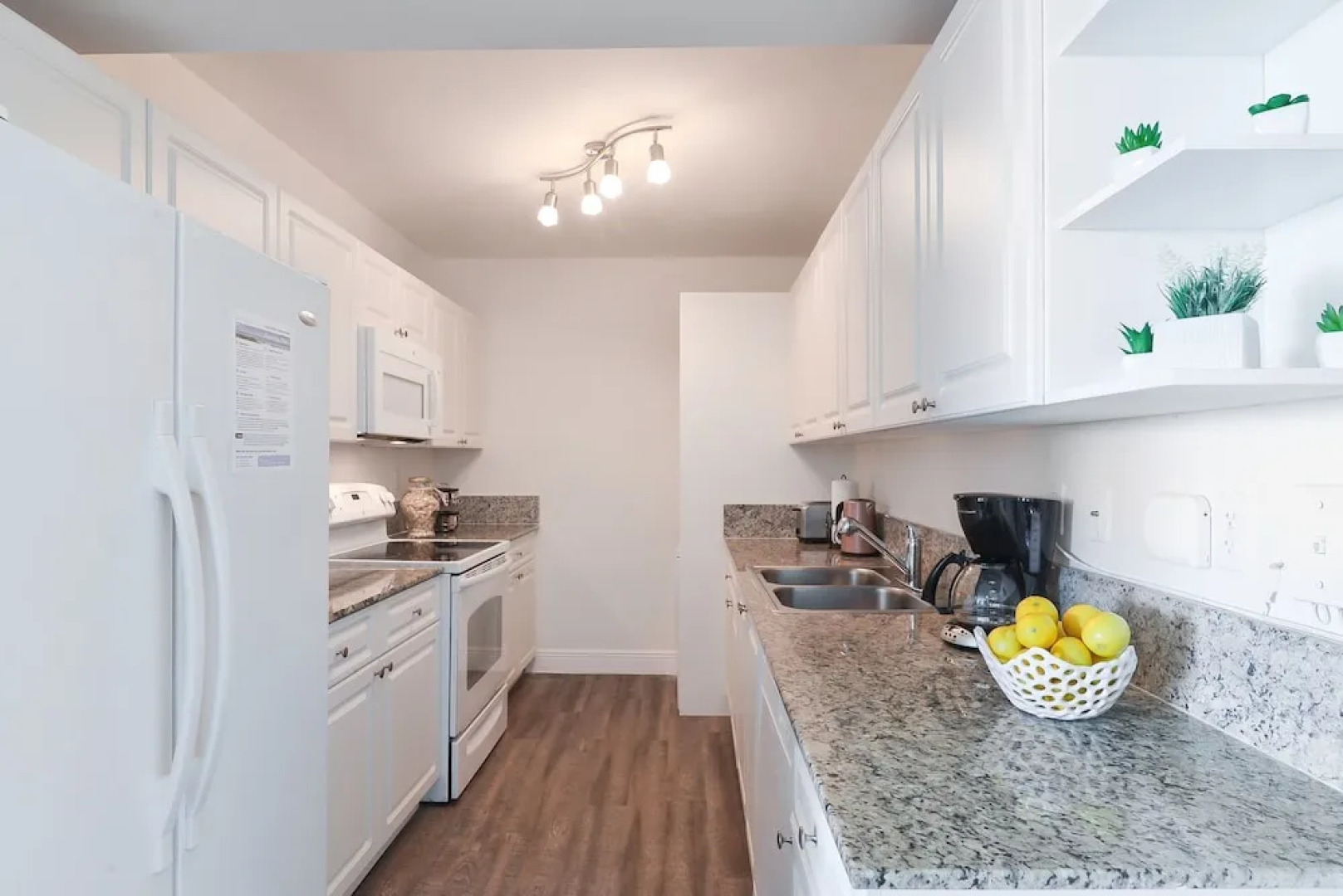 Luxury Sunny Isles Beach Condos by Hosteeva