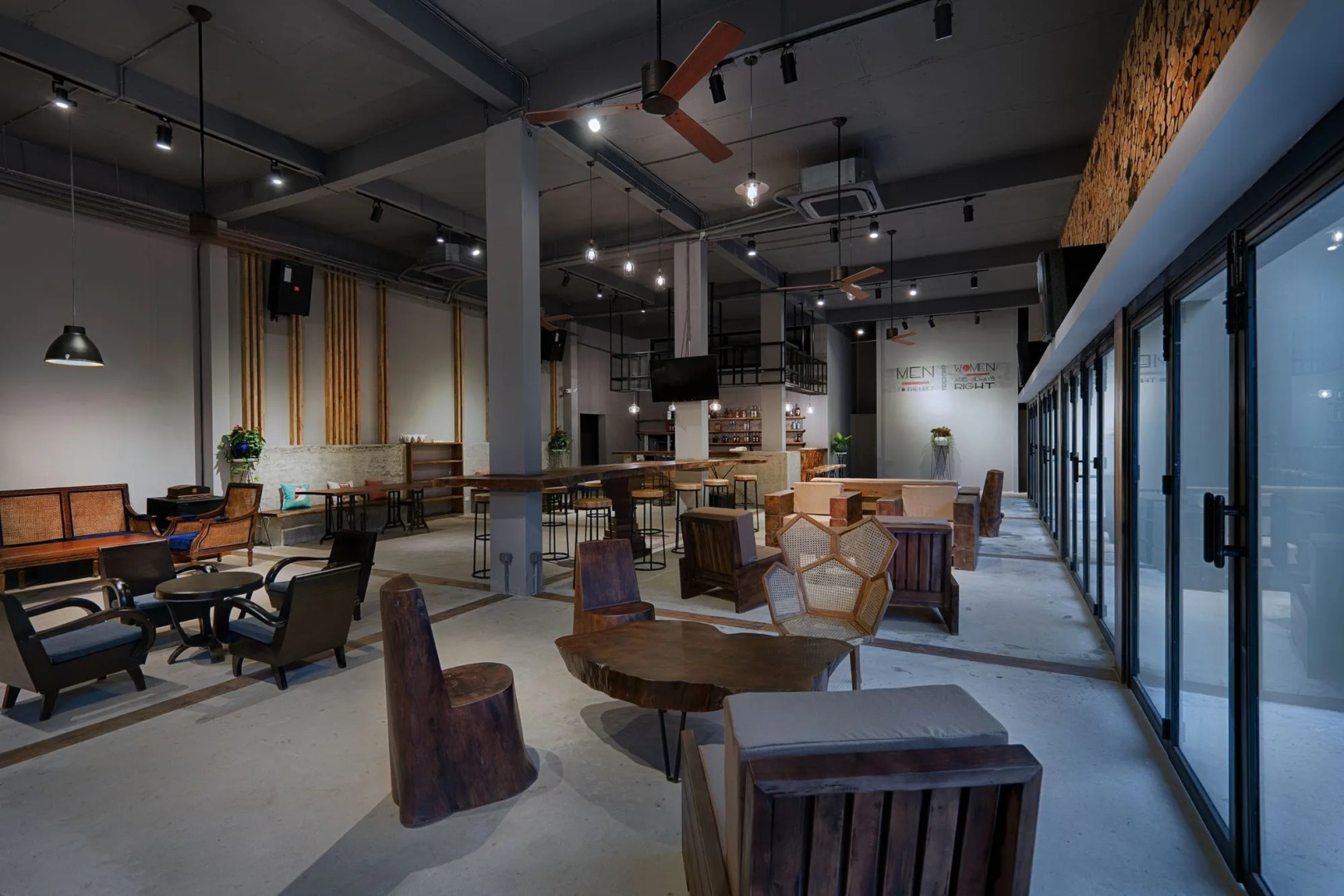 9Station Hostel & Bar Phu Quoc