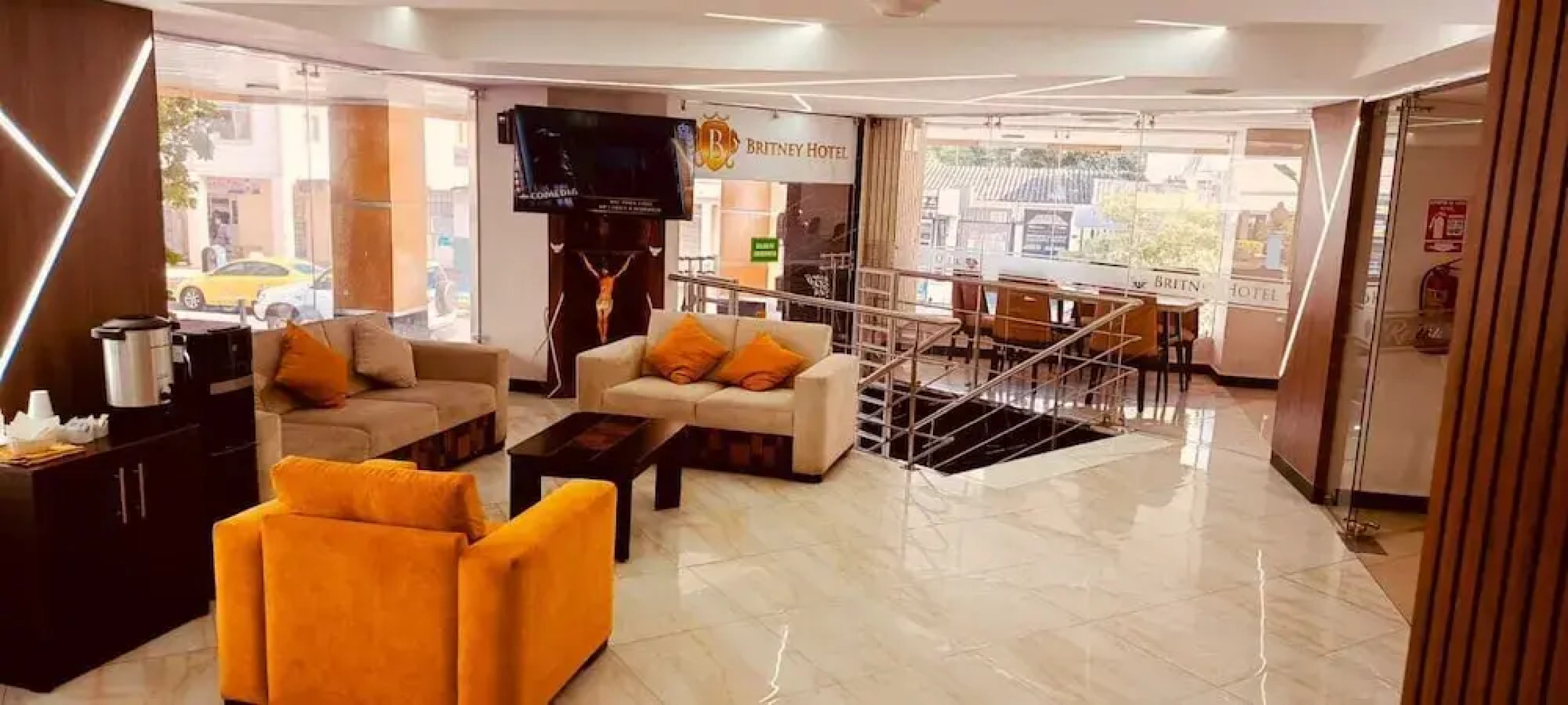 Britney Hotel Machala