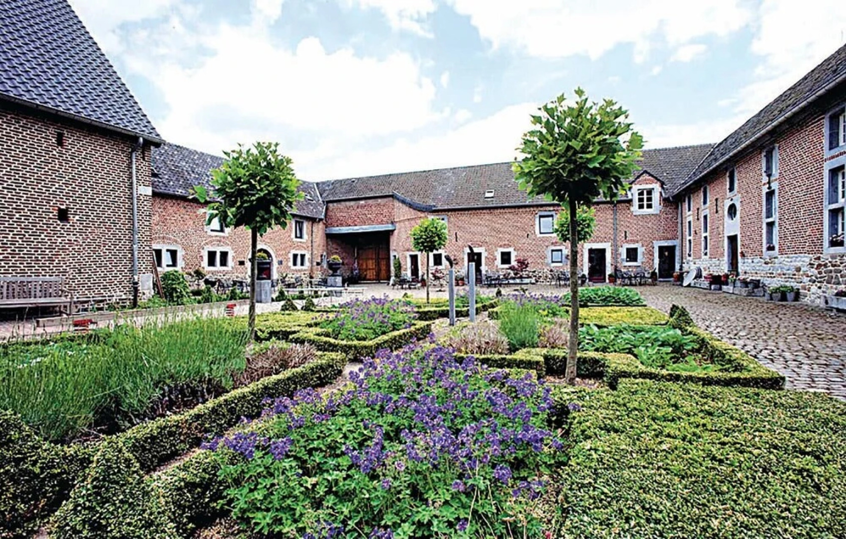 Cour D´aix - App. 15