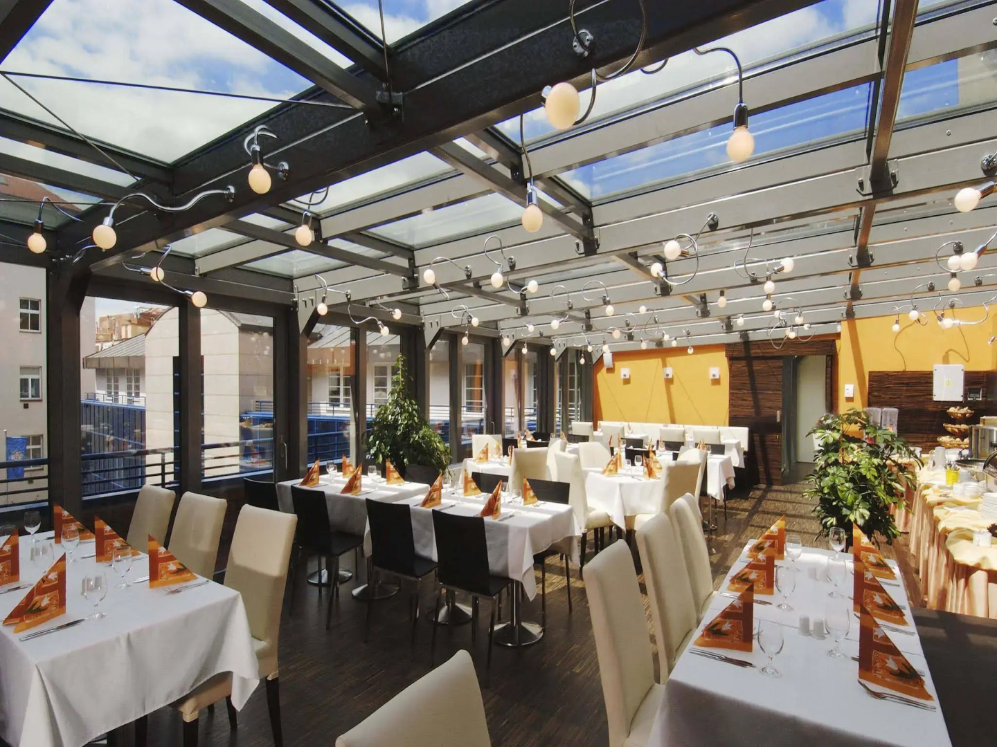 EA Hotel Crystal Palace