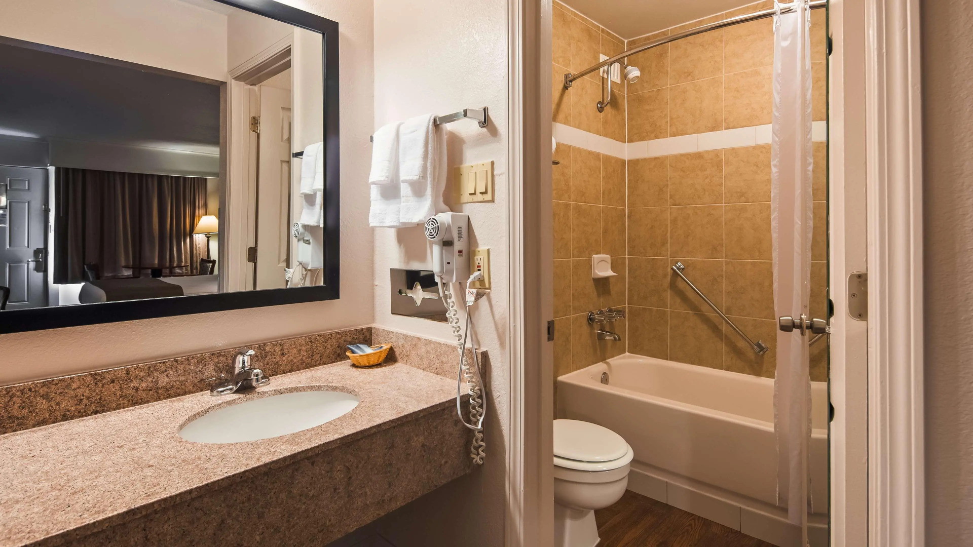 Best Western Hendersonville Inn