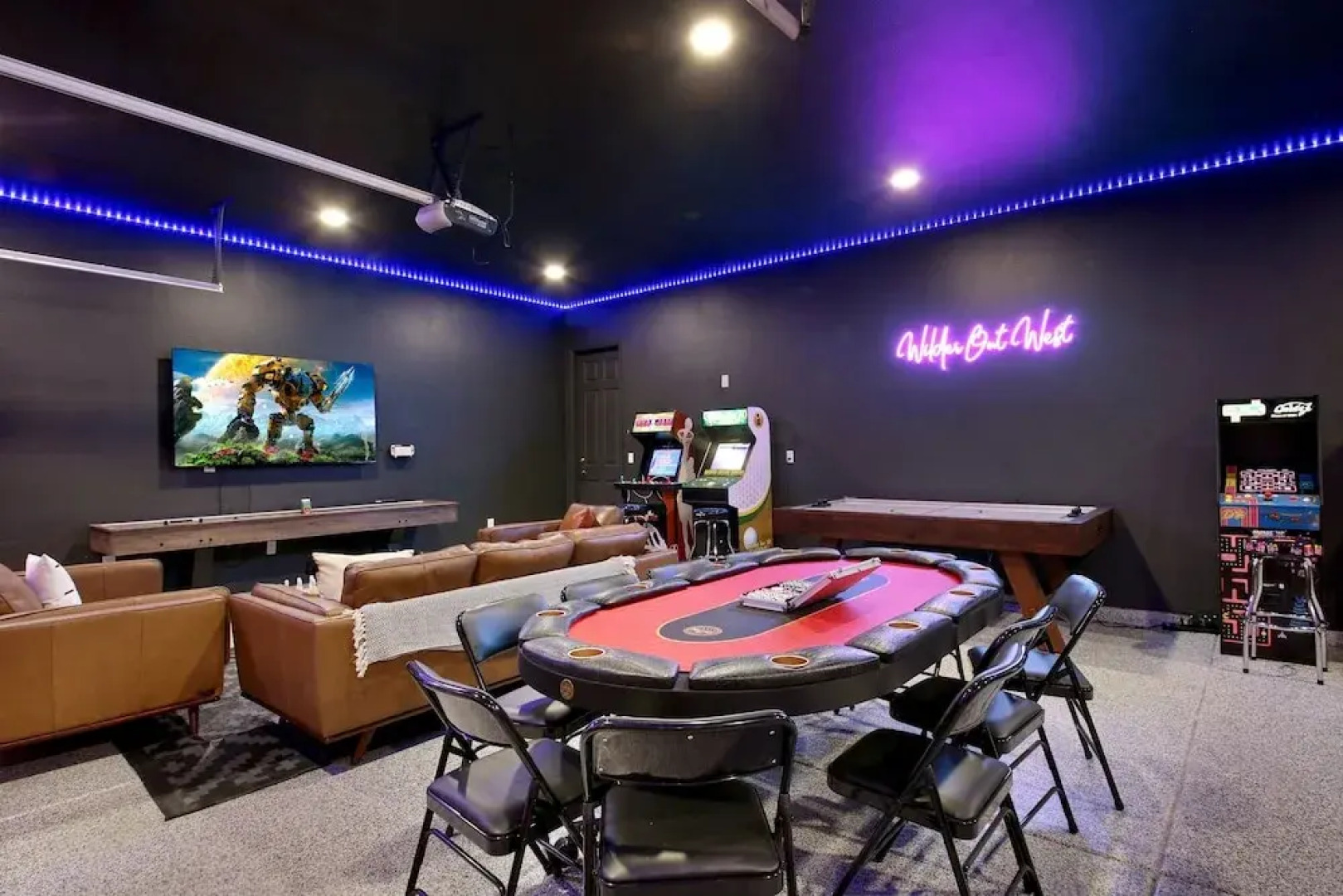 Wilder Out West: Luxury Pickleball, Mini Golf, & Game Room!