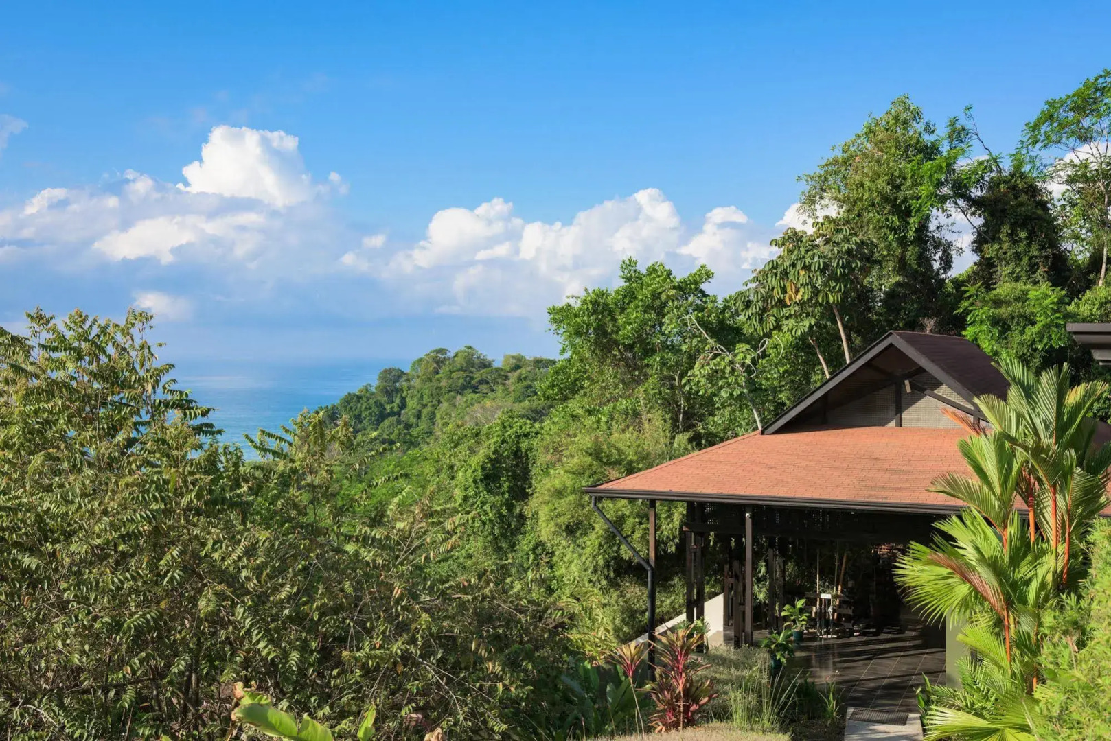 Tiki Villas Rainforest Lodge & Spa