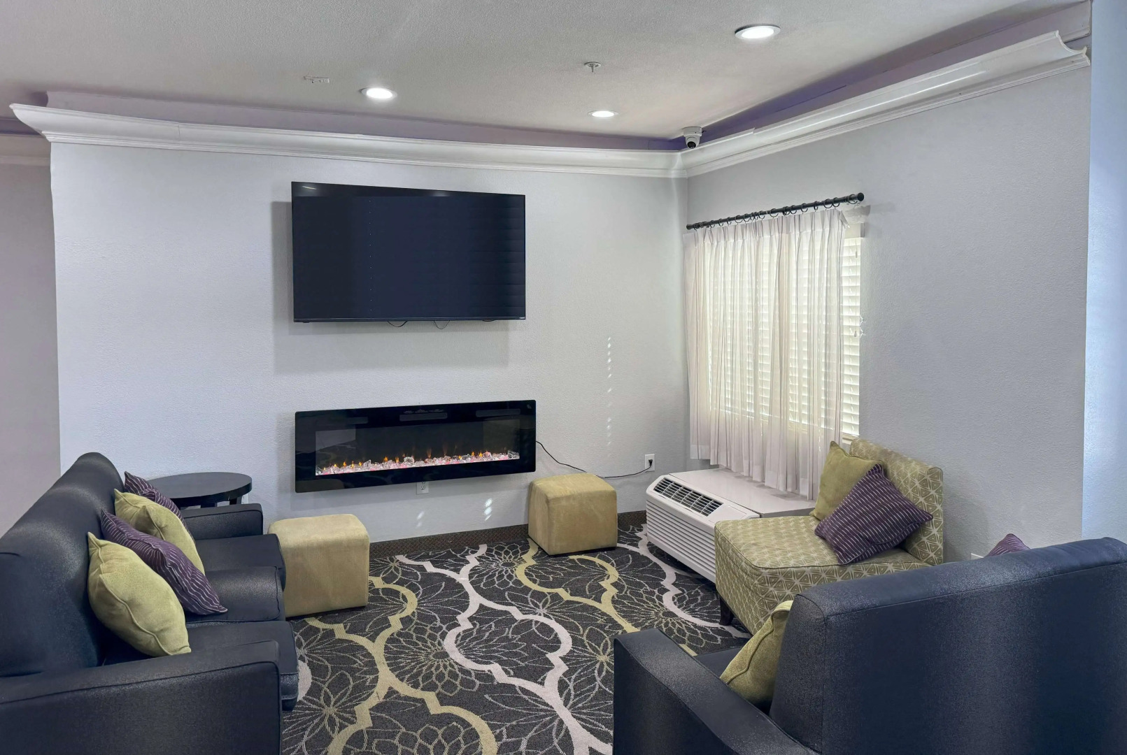 La Quinta Inn & Suites by Wyndham Tulare