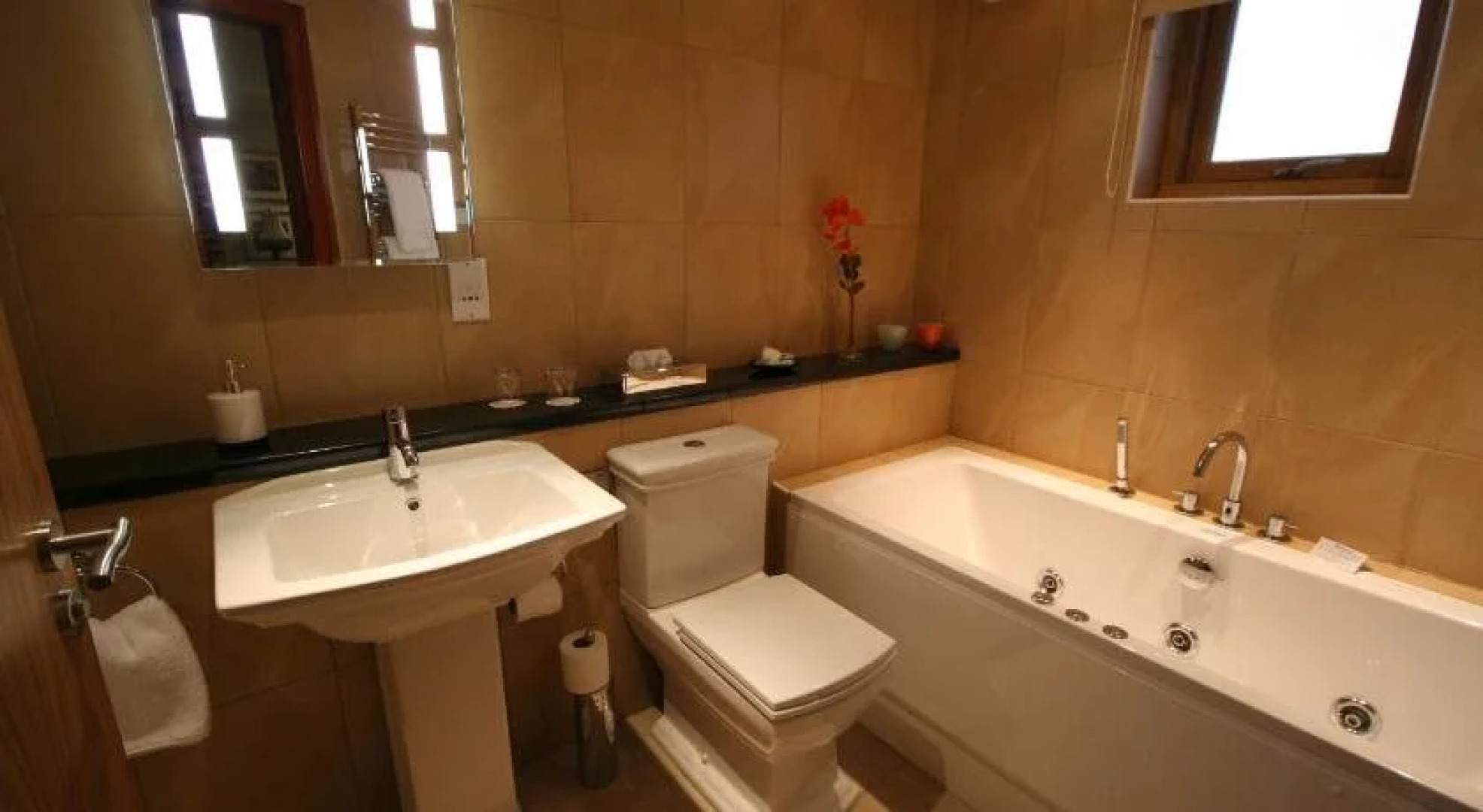 Three Horseshoes Country Inn and Spa