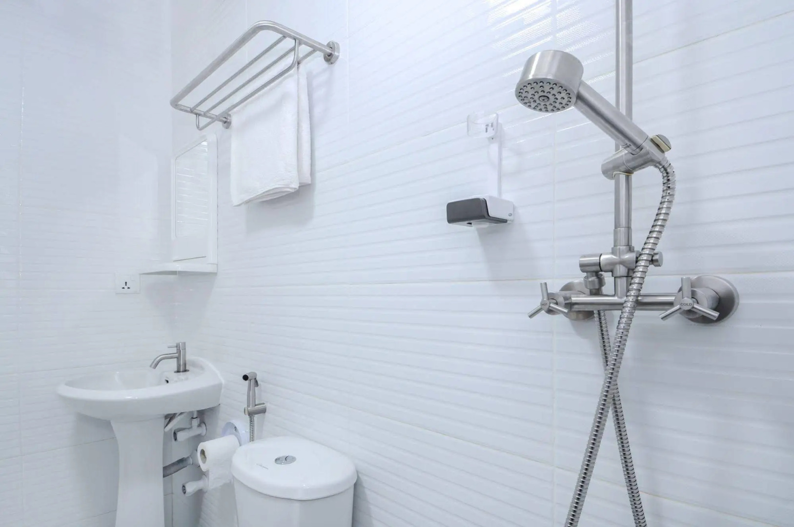 Отель Salt Beach