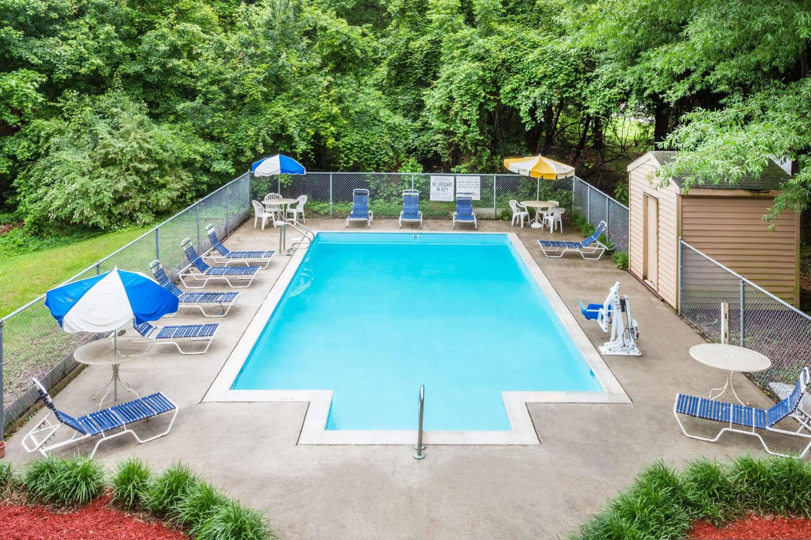 Super Inn Williamsburg