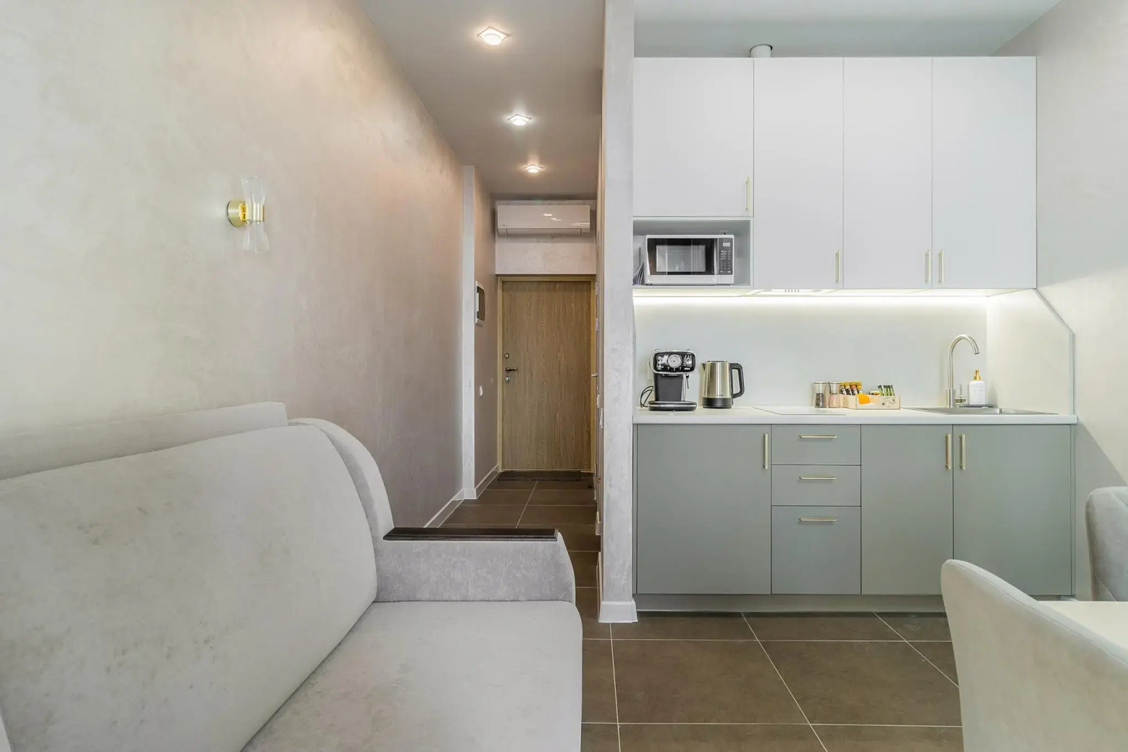 2ROOMS (2РУМС) на улице Максима Горького