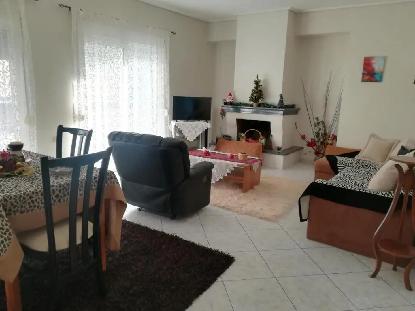 2nd Floor Apartment In Volos