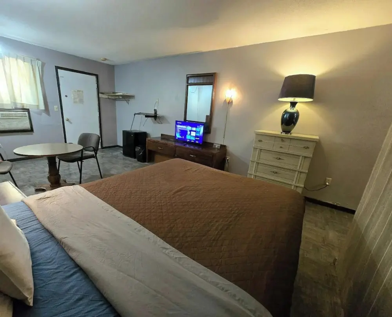 OYO Sandman Inn