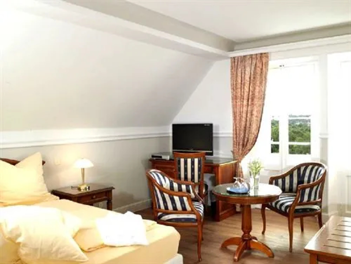 Romantik Hôtel La Chêneraie