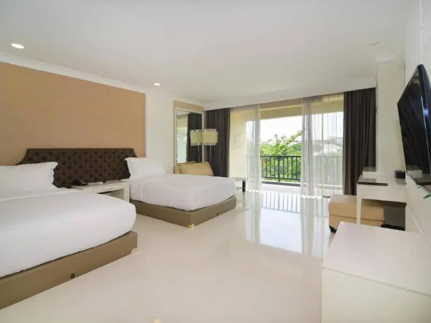 Dreamland Paradise Hotel