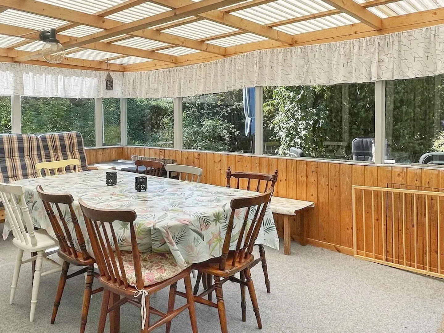 Charming Cottage Near Sea and Trails