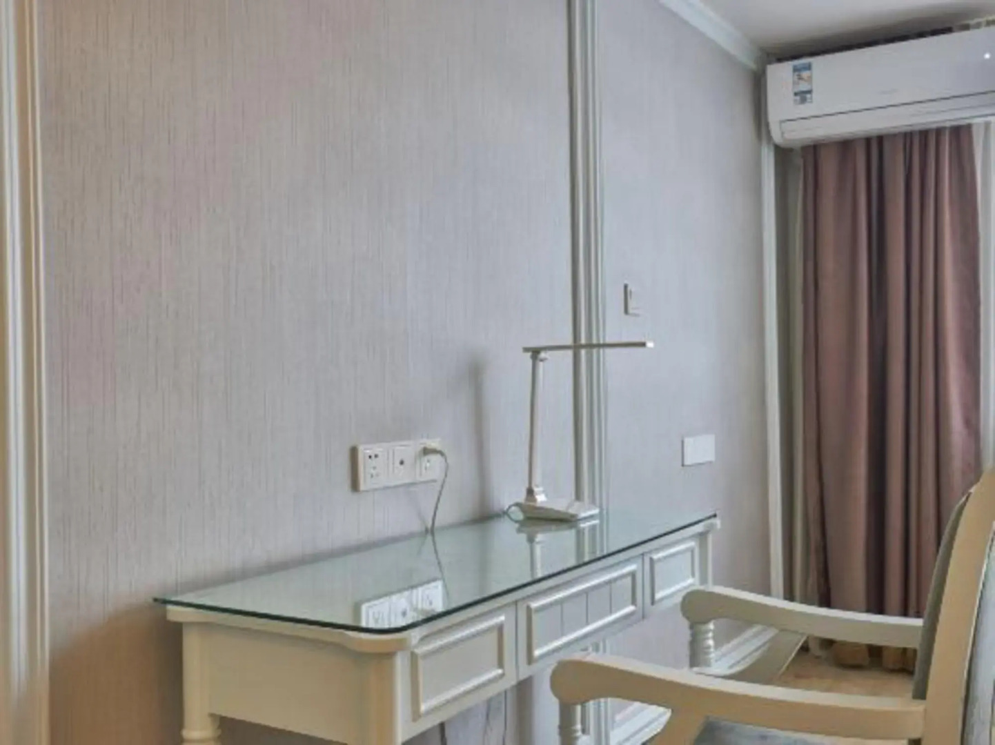 Hua Lian Business Hotel