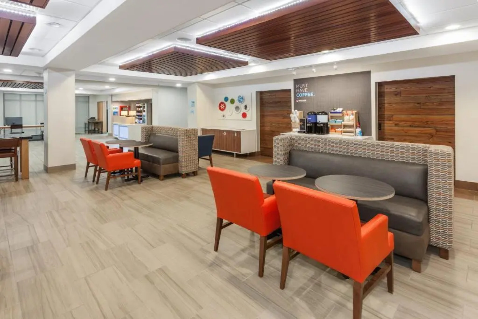 Holiday Inn Express Hotel & Suites Tilton - Lakes Region by IHG