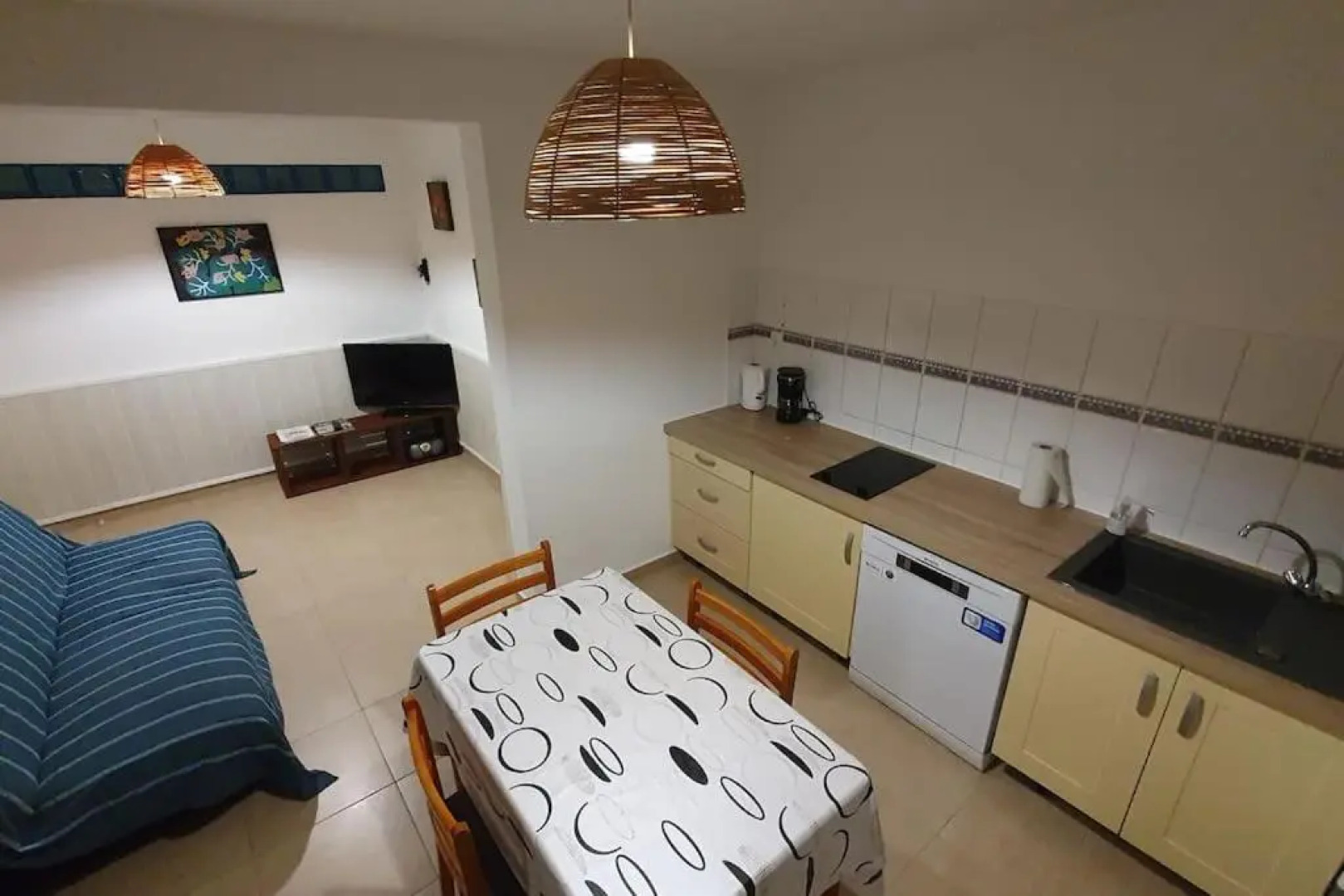 972D2 - Gwozey - Bas de villa Tamarin