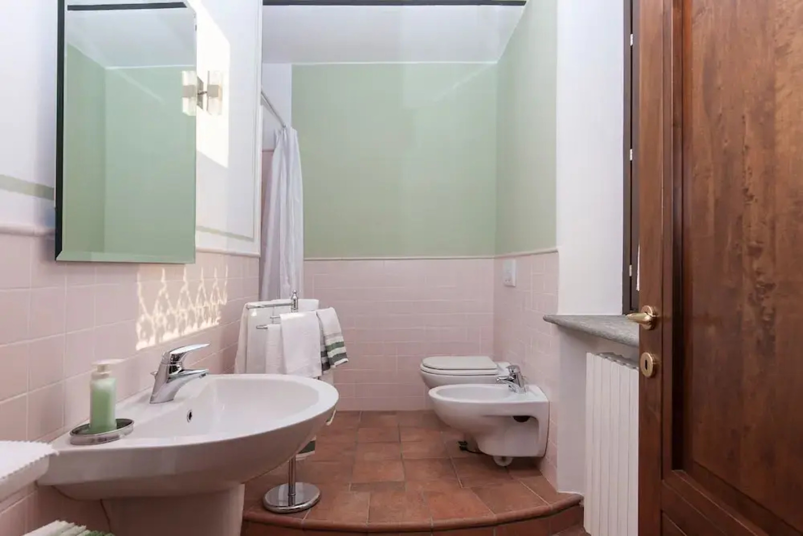 The Grape Pergola House