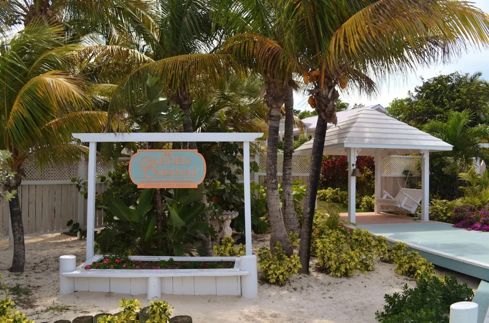Hope Town Inn & Marina