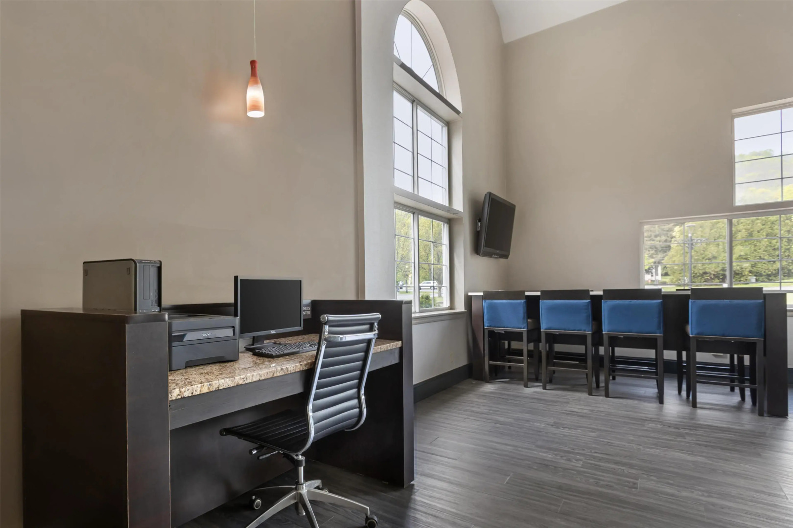 Best Western Cooperstown Inn & Suites