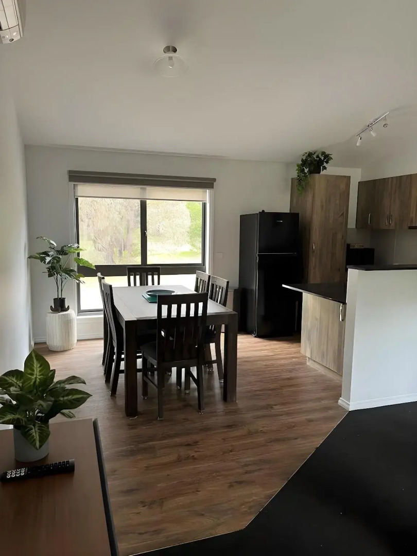 Mountain View Motor Inn & Holiday Lodges