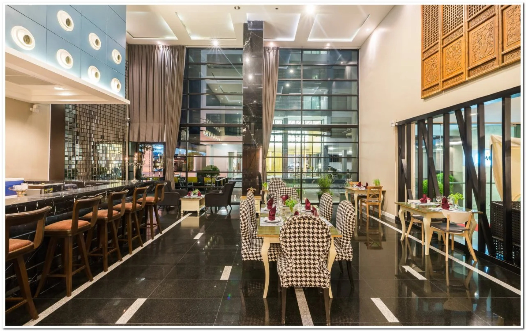 Sea Me Spring Too Hotel