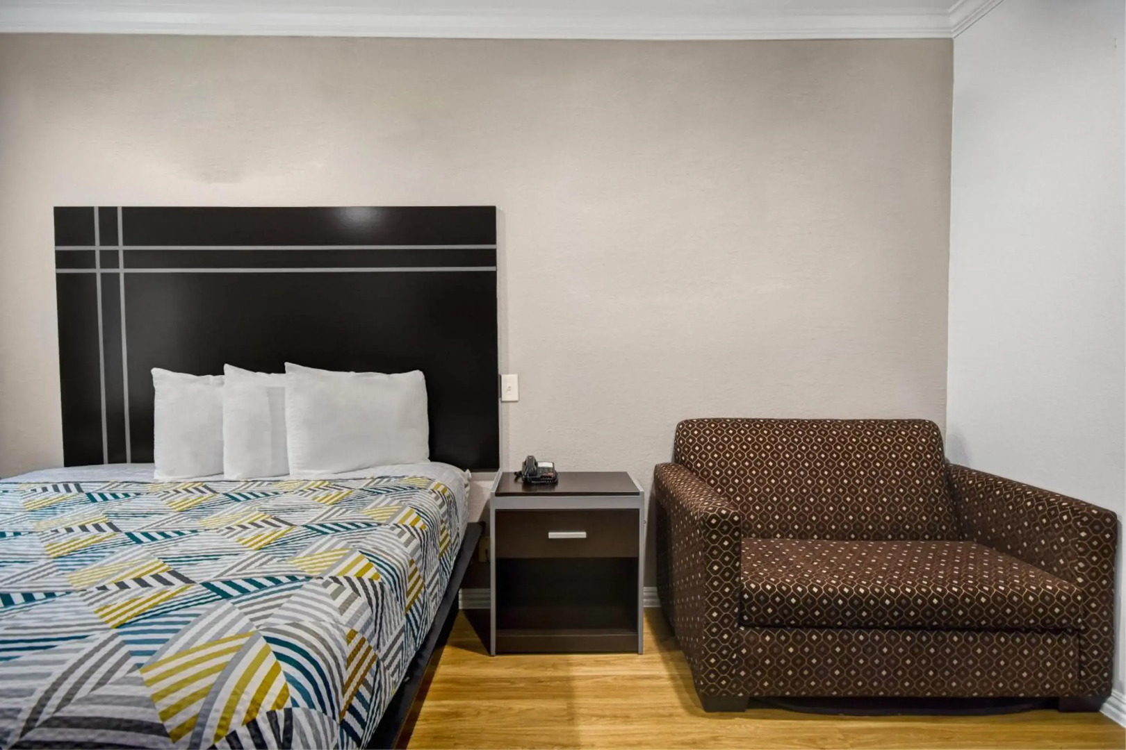 Motel 6 Humble, TX - Houston International Airport