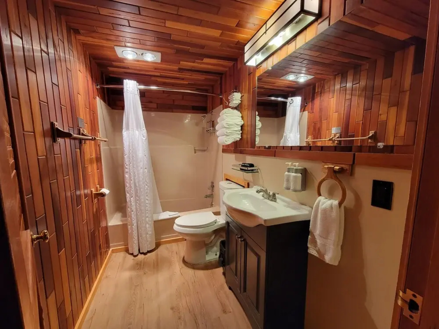 Cooper Spur Mountain Resort