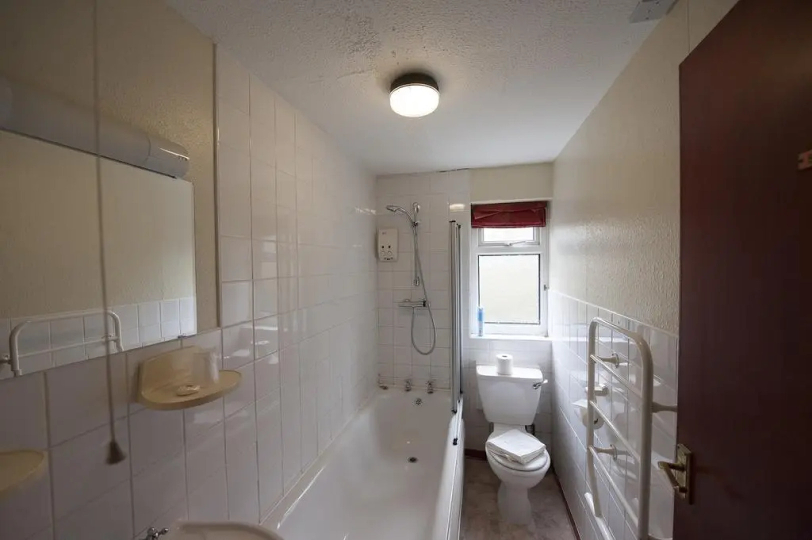 Cwmwennol Country House