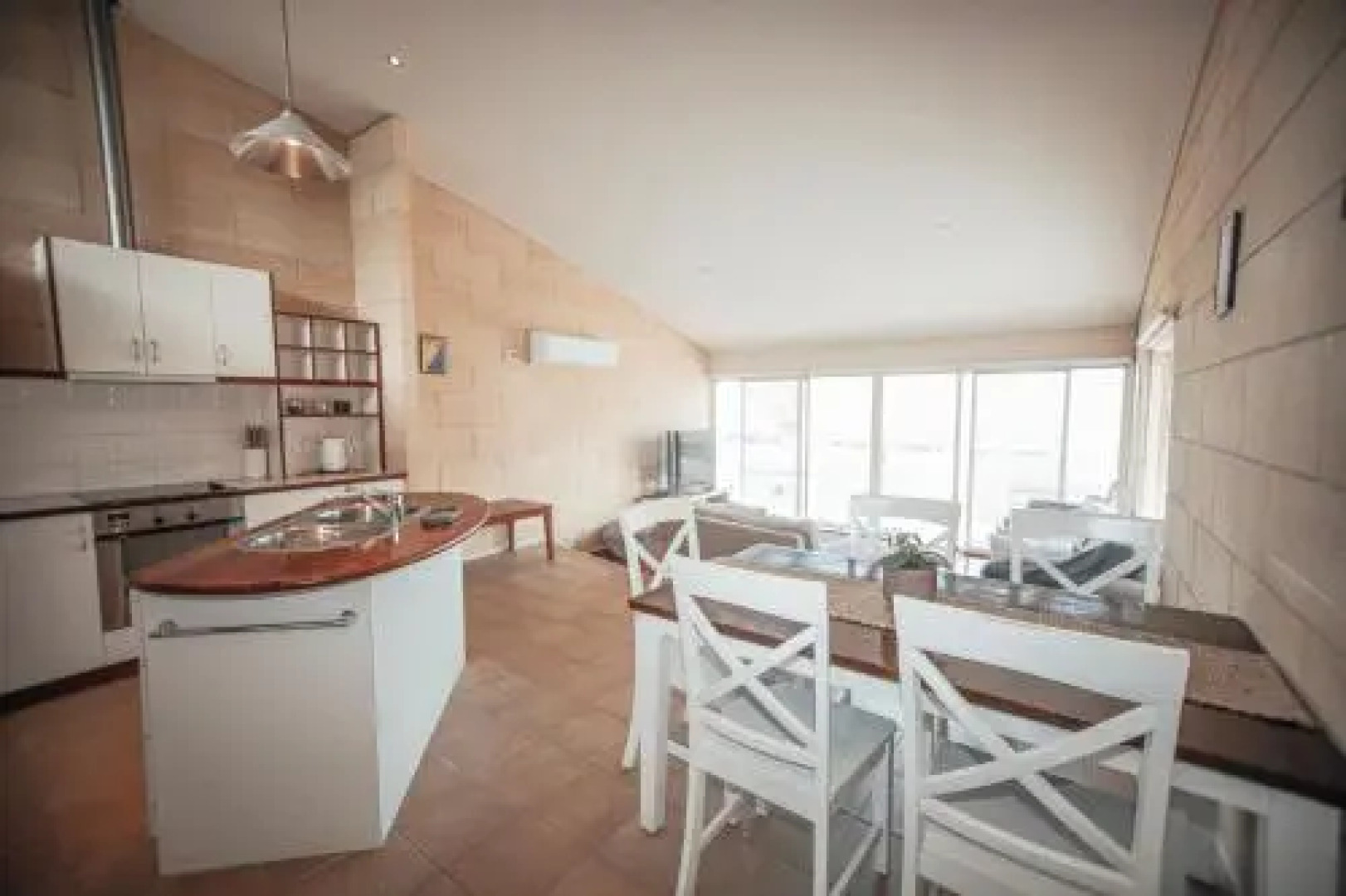 Bayview no 1 - Next to the Beach!