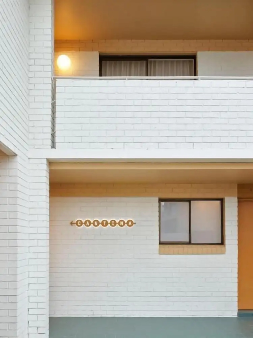 The Isla & Casita Motel