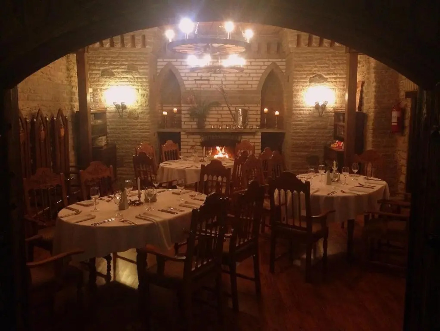 Üksik Rüütel Hotel