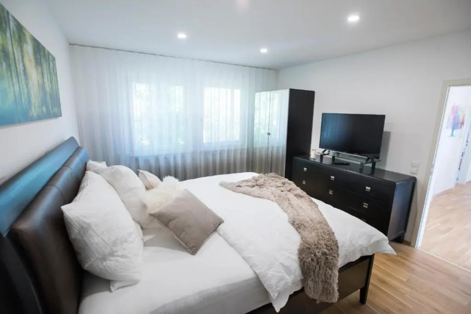 Lake View Apartments