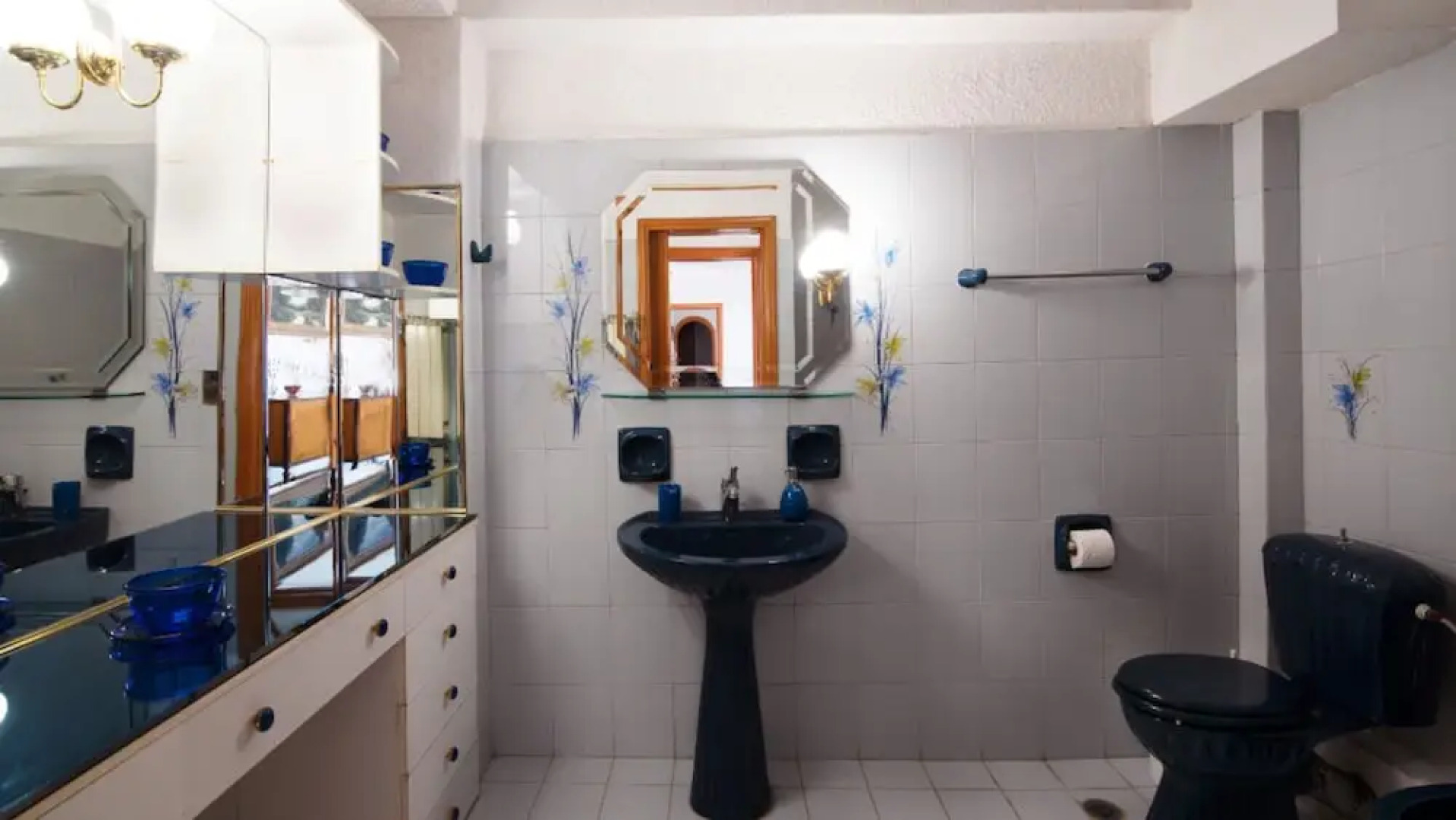 Private comfortable room for 4