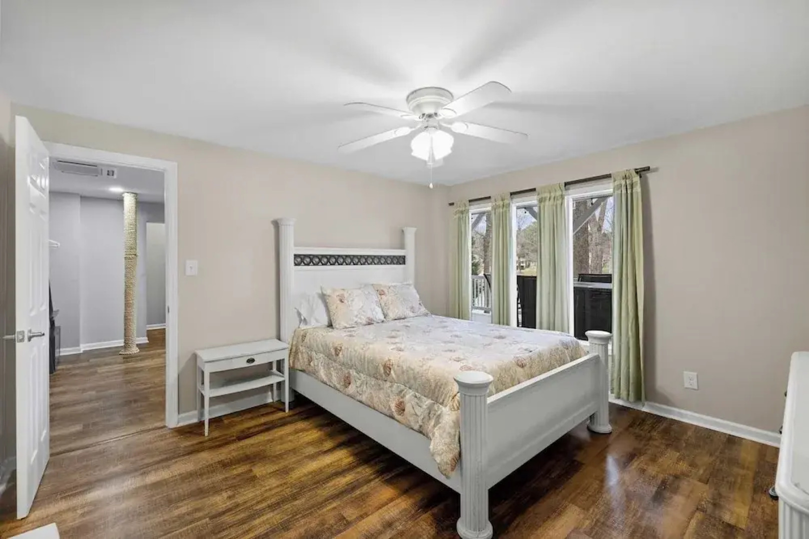 Tree Top Get Away by Avantstay Amazing Lake View