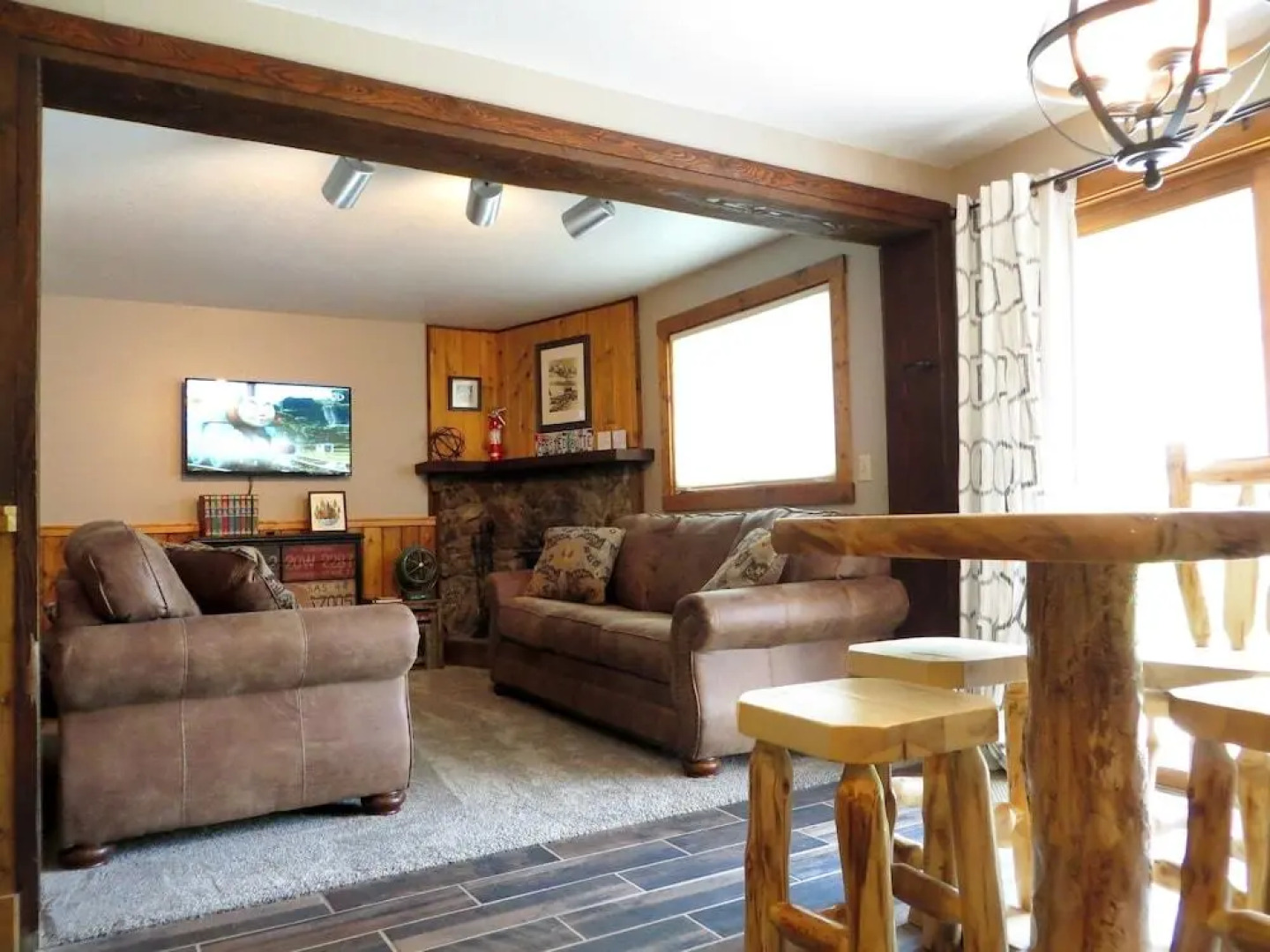 Three Seasons Hotel Suites by Crested Butte Lodging