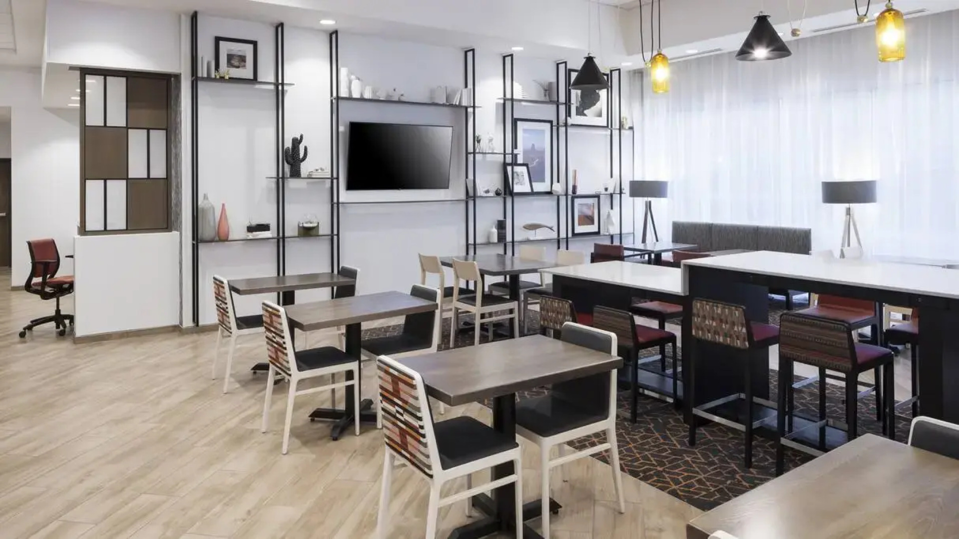 Hampton Inn And Suites Phoenix Downtown