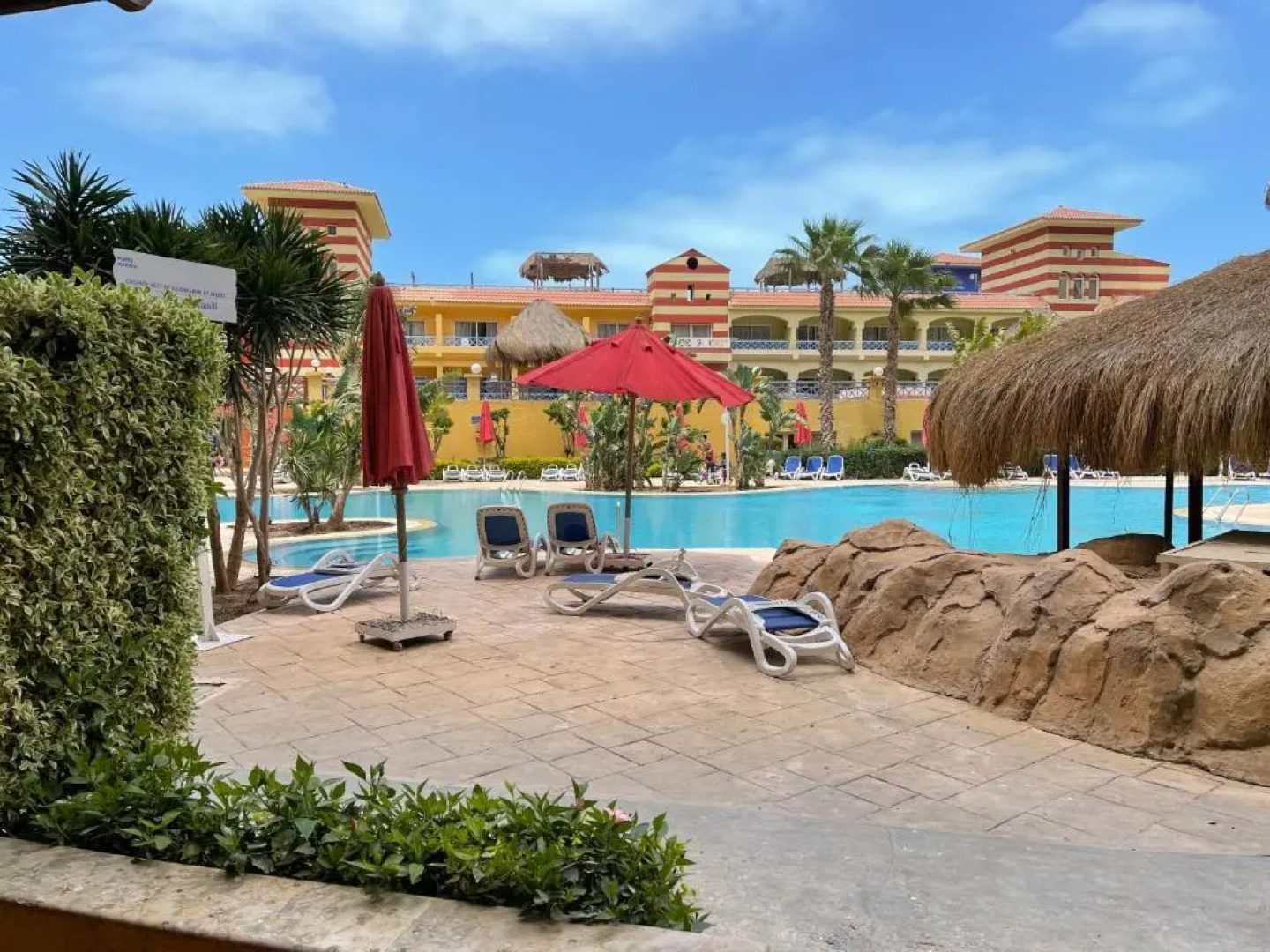 Patio suit, Porto marina