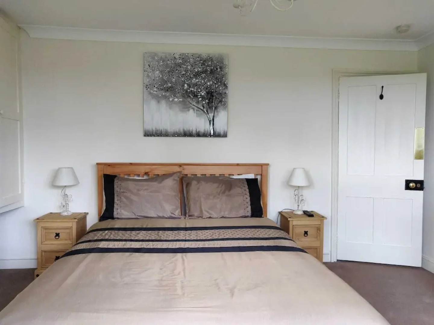 Whitehouse Guest House