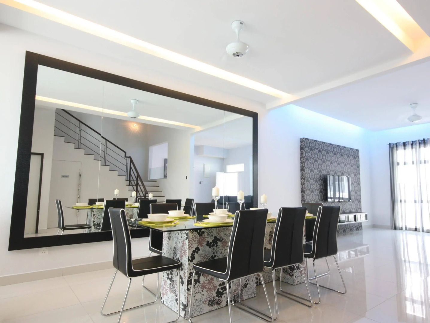 Shamrock Beach Villas Seaview 15