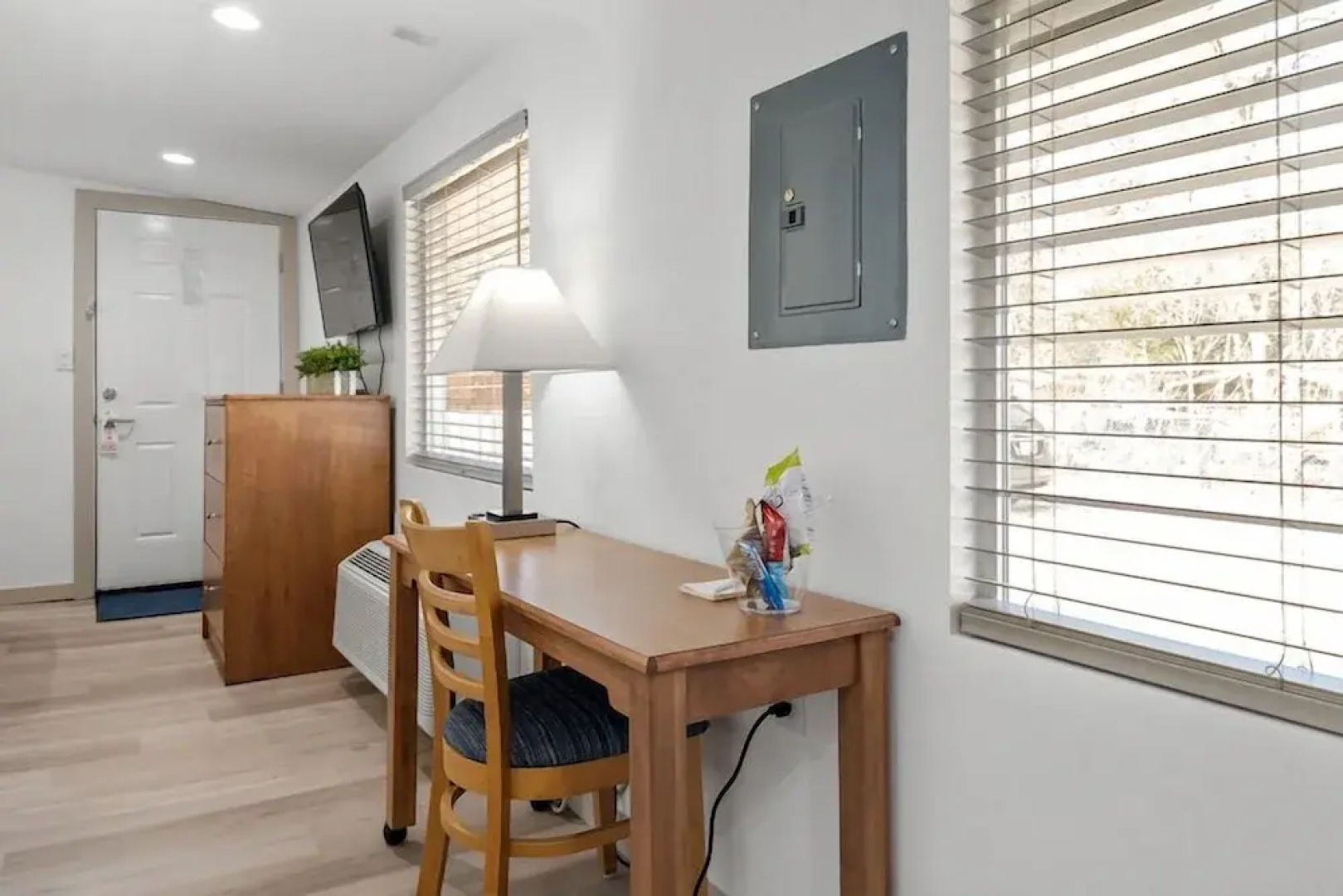 Extended Stay Gun Barrel City