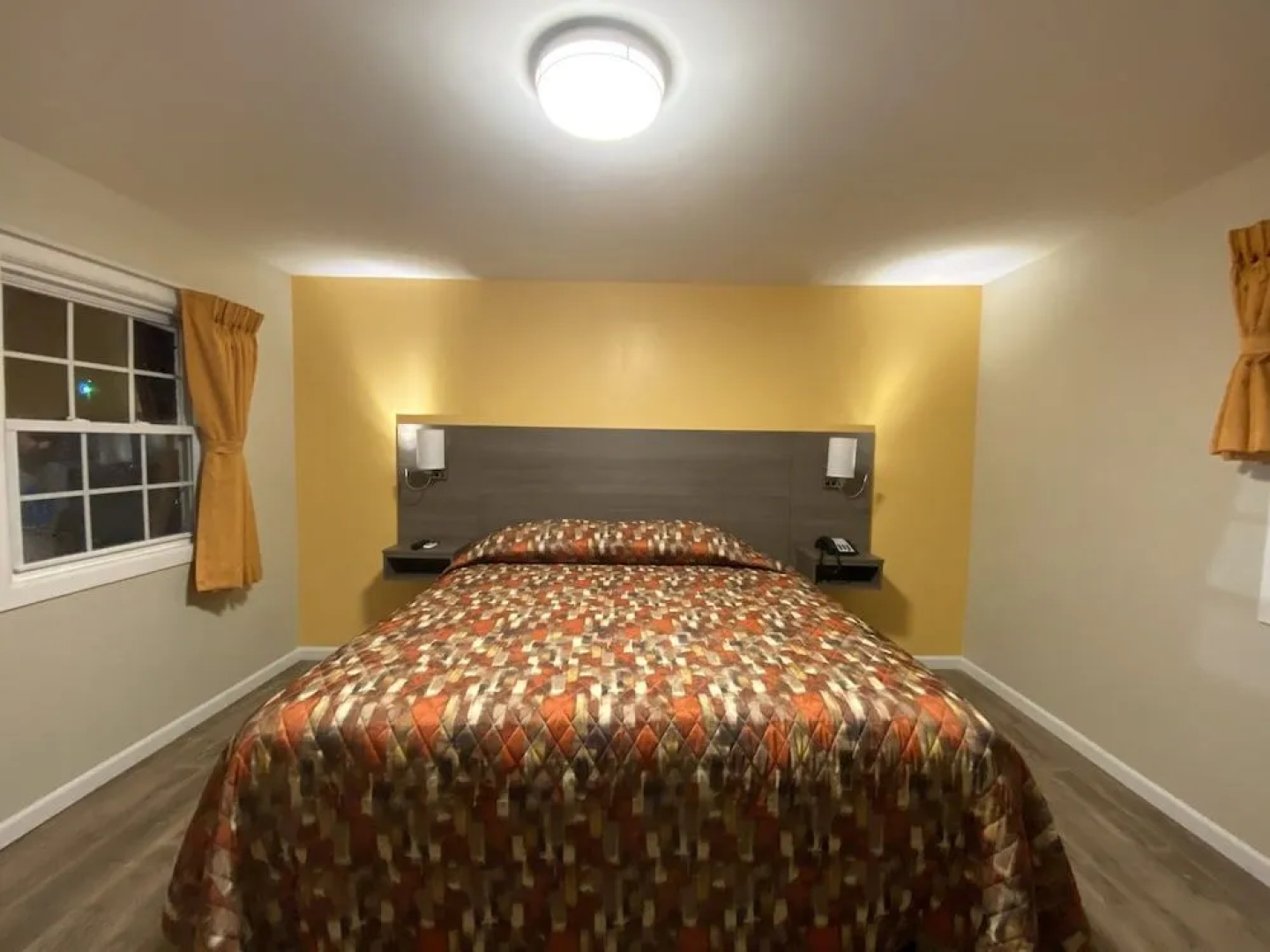 Sleepy Hollow Motel